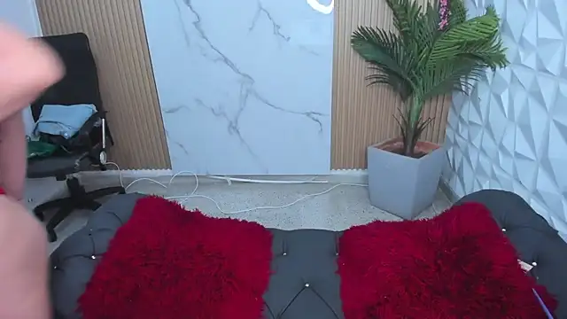 Snapshot of Samantharoseee_ chatting on 11/27/25, 02:46 Samantharoseee online show from 11/27/25, 02:46