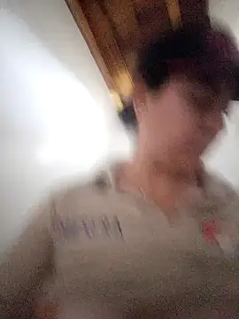 Snapshot of Camila-Valverde chatting on 12/16/25, 09:42 Camila-Valverde online show from 12/16/25, 09:42