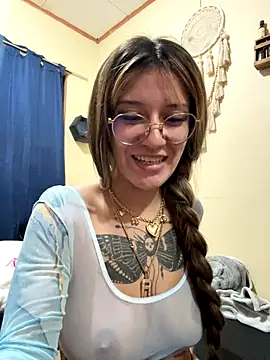 xsuusy online show from 10/27/25, 11:52