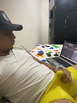 Snapshot of MichaManu7 chatting on 11/06/25, 02:34 MichaManu7 online show from 11/06/25, 02:34