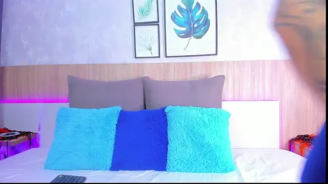 Alanna-Hank online show from 10/29/25, 02:58