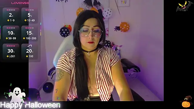 Snapshot of Alana_x_ chatting on 10/31/25, 03:18 Alana x  online show from 10/31/25, 03:18