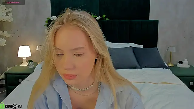 Snapshot of Melanie_Ryer chatting on 11/24/25, 11:59 Melanie Ryer online show from 11/24/25, 11:59