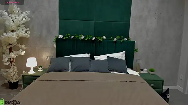 Snapshot of Melanie_Ryer chatting on 11/28/25, 12:57 Melanie Ryer online show from 11/28/25, 12:57