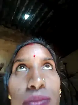 Snapshot of Anju_setty chatting on 11/11/25, 06:35 Anju setty online show from 11/11/25, 06:35