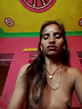 Snapshot of Anju_setty chatting on 11/21/25, 08:07 Anju setty online show from 11/21/25, 08:07