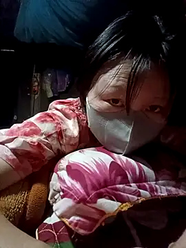 yoyo-mi online show from 11/10/25, 01:15