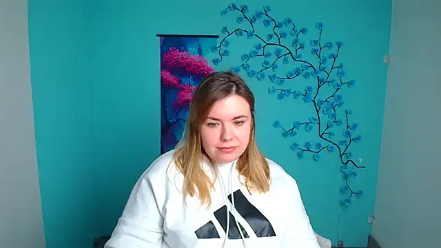 Snapshot of SusannaNight chatting on 11/04/25, 12:15 SusannaNight online show from 11/04/25, 12:15