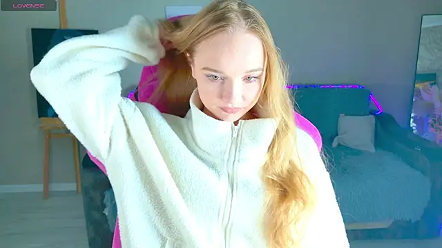 Snapshot of Shawty_Mia chatting on 12/04/25, 02:04 Shawty Mia online show from 12/04/25, 02:04