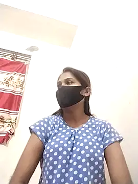 Green LaDY66 online show from 11/03/25, 03:46