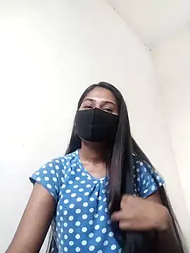 Green LaDY66 online show from 11/04/25, 04:44