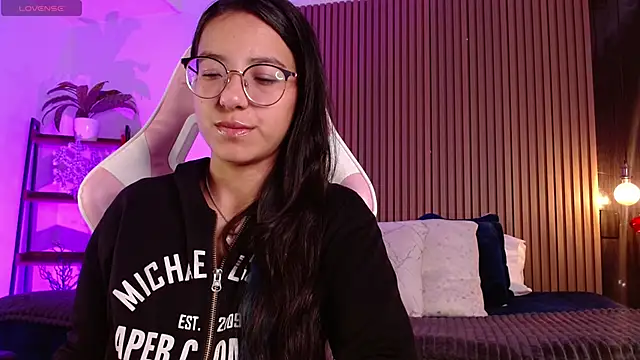 Skay bluee online show from 12/02/25, 02:12