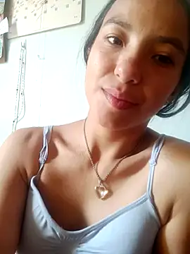 Skay bluee online show from 12/04/25, 07:44