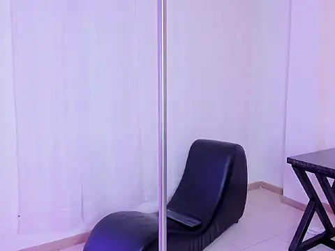 Snapshot of Julietta01 chatting on 11/08/25, 08:18 Julietta01 online show from 11/08/25, 08:18