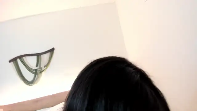 Snapshot of Julietta01 chatting on 11/12/25, 07:46 Julietta01 online show from 11/12/25, 07:46