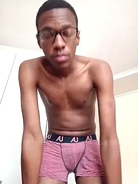 Snapshot of KuroShinobi43 chatting on 11/06/25, 02:40 KuroShinobi43 online show from 11/06/25, 02:40