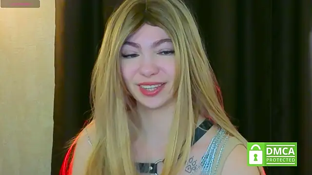 Snapshot of sophiaxoxo chatting on 10/29/25, 10:17 sophiaxoxo online show from 10/29/25, 10:17