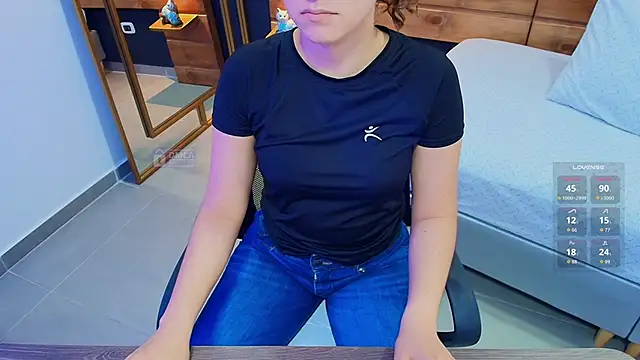 Snapshot of milena_kiitty chatting on 06/03/26, 11:24 milena kiitty online show from 06/03/26, 11:24