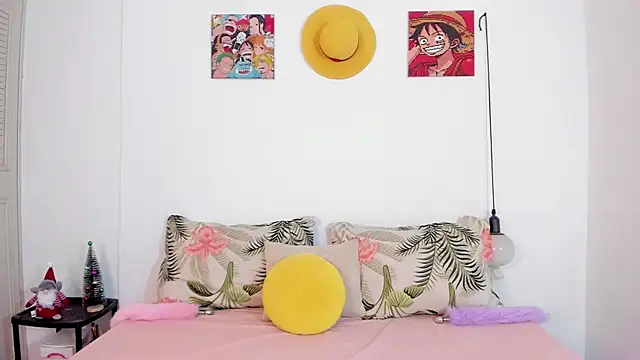 Snapshot of julialex_ chatting on 12/04/25, 07:44 julialex online show from 12/04/25, 07:44