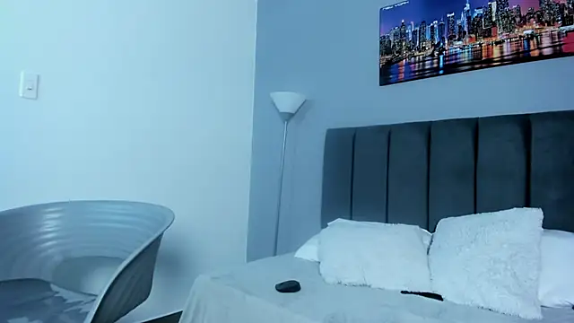 samantaortega   online show from 11/07/25, 12:32