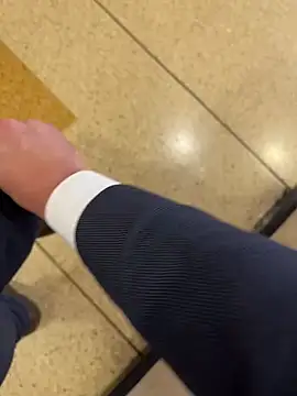 LeoBlaze13 online show from 10/30/25, 08:20