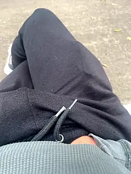 LeoBlaze13 online show from 10/31/25, 02:29