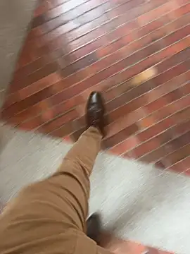 LeoBlaze13 online show from 11/19/25, 09:26