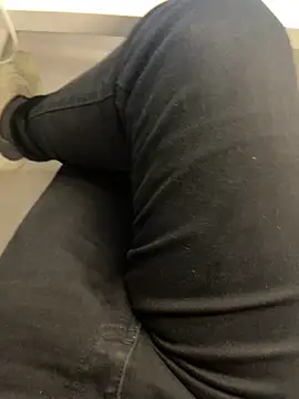 LeoBlaze13 online show from 12/18/25, 12:06