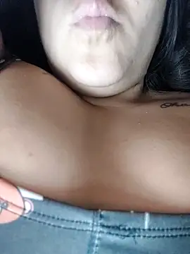 Camilu23 online show from 12/16/25, 07:08