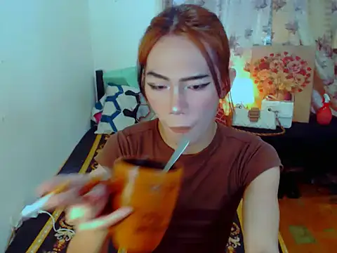 Snapshot of EXOTICGEORGINA chatting on 12/15/25, 09:30 EXOTICGEORGINA online show from 12/15/25, 09:30