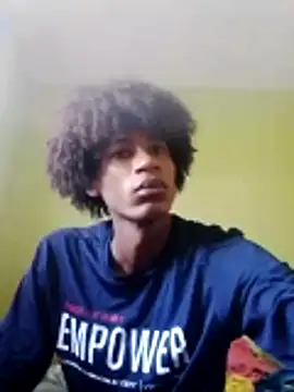 Snapshot of skinniyGabriel chatting on 11/03/25, 12:28 skinniyGabriel online show from 11/03/25, 12:28