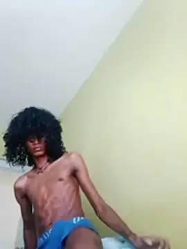 Snapshot of skinniyGabriel chatting on 11/10/25, 06:29 skinniyGabriel online show from 11/10/25, 06:29