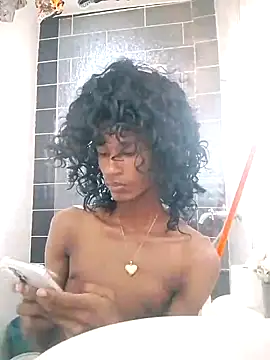 Snapshot of skinniyGabriel chatting on 11/24/25, 12:16 skinniyGabriel online show from 11/24/25, 12:16