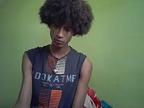 Snapshot of skinniyGabriel chatting on 12/05/25, 01:09 skinniyGabriel online show from 12/05/25, 01:09