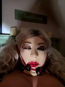 Snapshot of pleasser85 chatting on 11/04/25, 10:47 pleasser85 online show from 11/04/25, 10:47