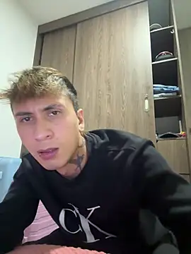 Snapshot of Eljorshx0706 chatting on 12/16/25, 03:22 Eljorshx0706 online show from 12/16/25, 03:22