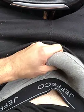 Snapshot of BigCurtis_D chatting on 11/05/25, 01:11 BigCurtis D online show from 11/05/25, 01:11