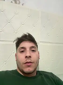 Snapshot of Elvergggg44 chatting on 10/29/25, 06:26 Elvergggg44 online show from 10/29/25, 06:26