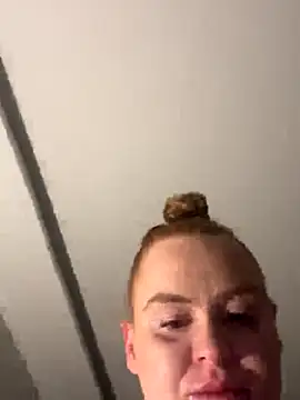 Snapshot of Donnatellalaamore chatting on 10/29/25, 03:31 Donnatellalaamore online show from 10/29/25, 03:31