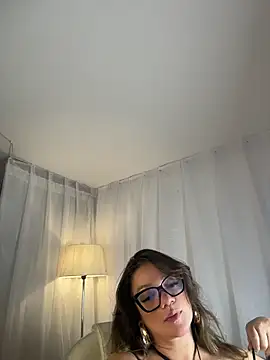 Snapshot of best_secret chatting on 05/07/26, 11:15 best secret online show from 05/07/26, 11:15