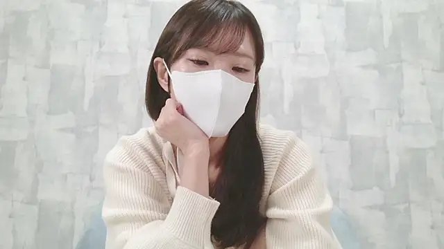 Snapshot of Minami_jjjj chatting on 12/17/25, 01:00 Minami jjjj online show from 12/17/25, 01:00
