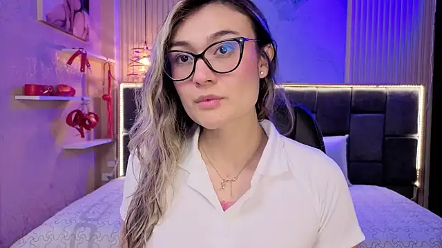 Im-Lola online show from 11/15/25, 08:05