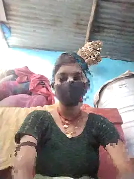 Snapshot of Pooja_sony chatting on 11/15/25, 10:12 Pooja sony online show from 11/15/25, 10:12