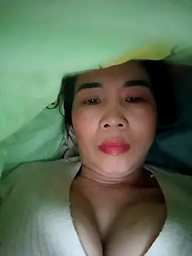 Snapshot of Nahata-suki chatting on 11/26/25, 02:23 Nahata-suki online show from 11/26/25, 02:23