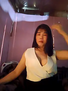 Snapshot of Nahata-suki chatting on 12/04/25, 05:06 Nahata-suki online show from 12/04/25, 05:06