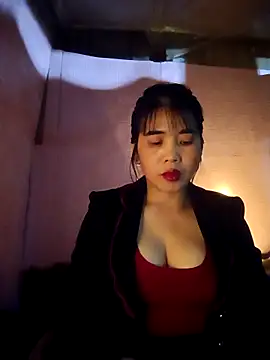 Snapshot of Nahata-suki chatting on 12/18/25, 12:00 Nahata-suki online show from 12/18/25, 12:00