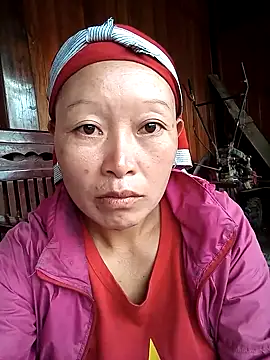 cute-kiss online show from 10/30/25, 02:46