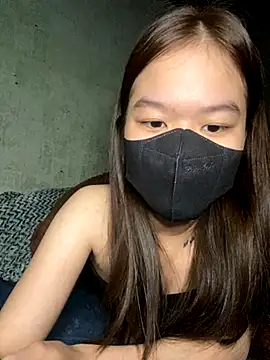 BUNNY050465 online show from 12/02/25, 10:31