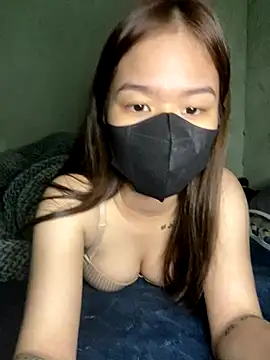 BUNNY050465 online show from 12/17/25, 05:41