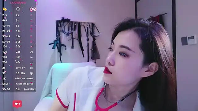 KISS-KISSME online show from 12/20/25, 08:32